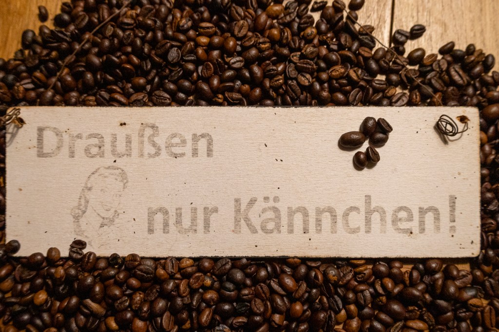 Draußen nur Kännchen